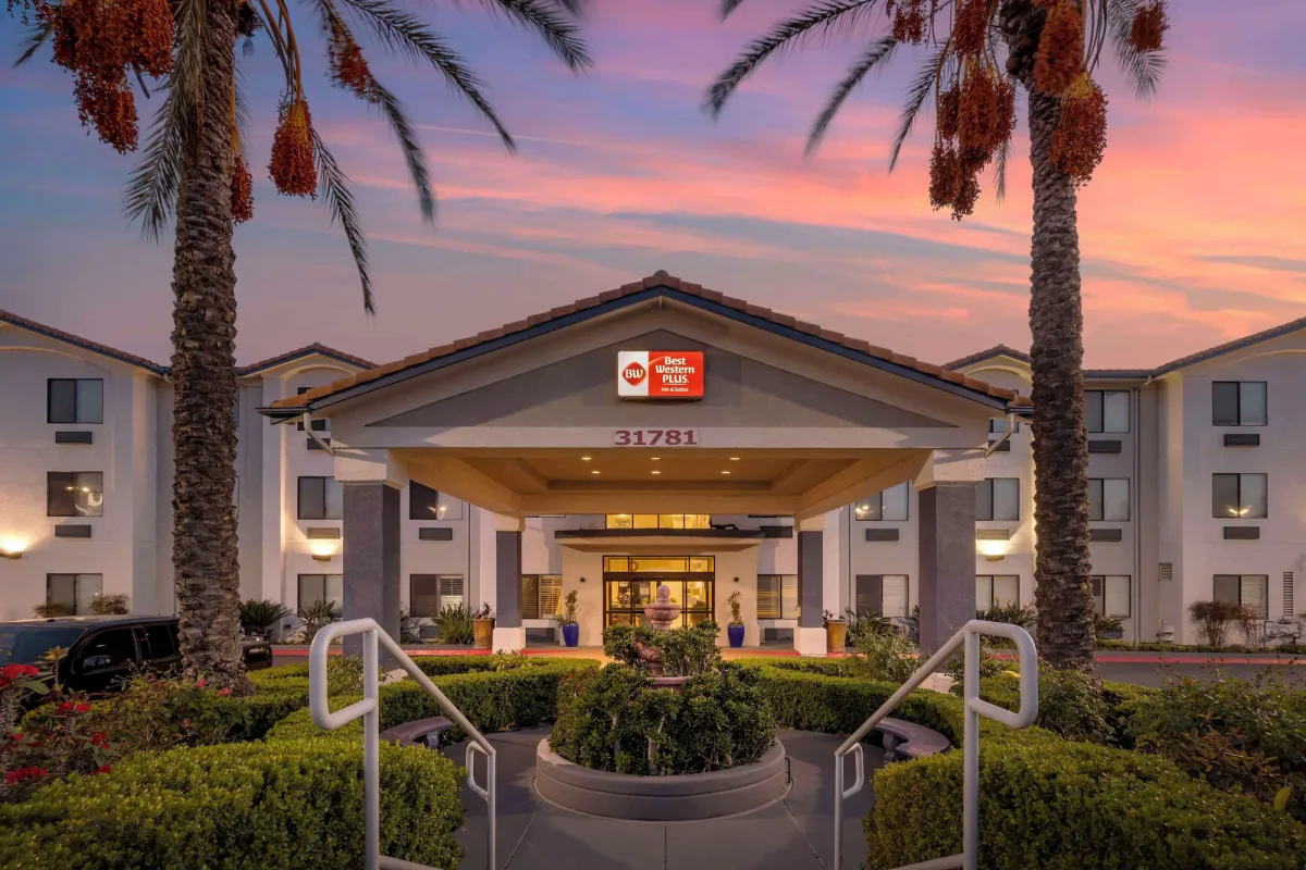 Image of Best Western Plus Lake Elsinore Inn & Suites