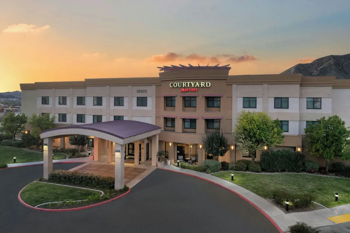 Image of Courtyard by Marriott Santa Clarita Valencia