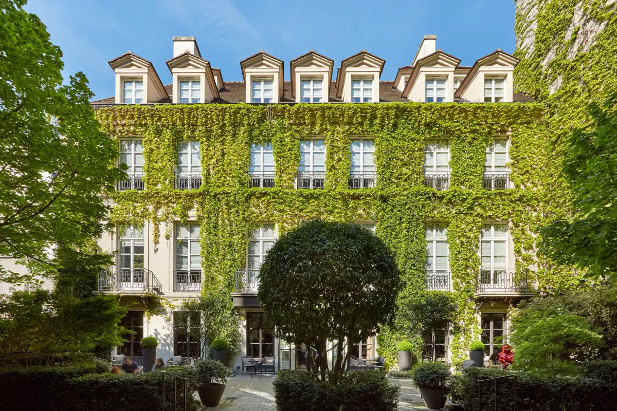 Image of Le Pavillon de la Reine & Spa, Place des Vosges