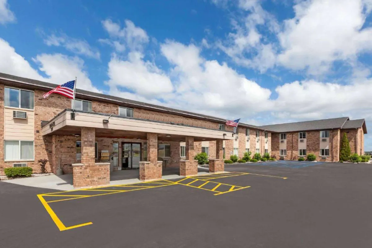 Image of Baymont by Wyndham Manistee