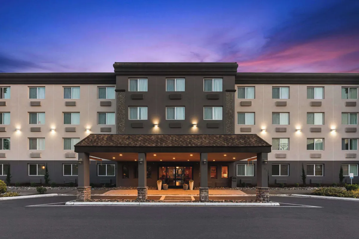 Image of Comfort Inn & Suites Vancouver Downtown City Center