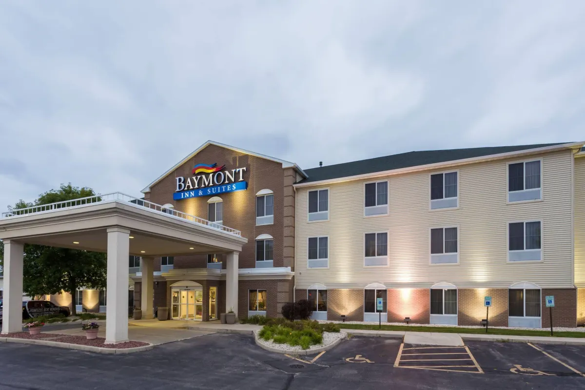 Image of Baymont by Wyndham Waterford/Burlington WI
