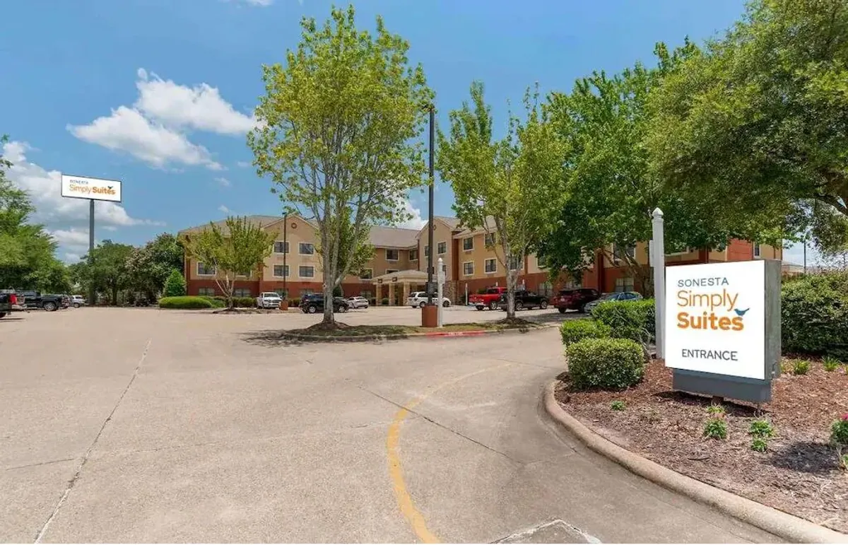 Image of Sonesta Simply Suites Lafayette Airport