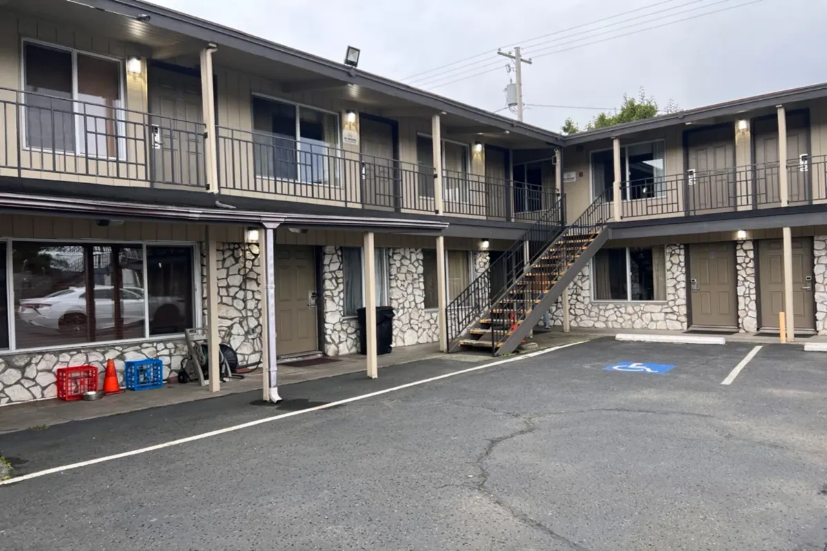Image of Anchor Bay Inn near Winchester Bay