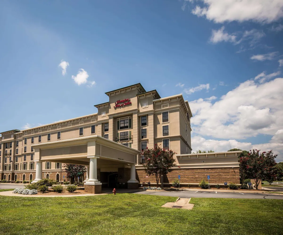 Image of Hampton Inn and Suites Dobson