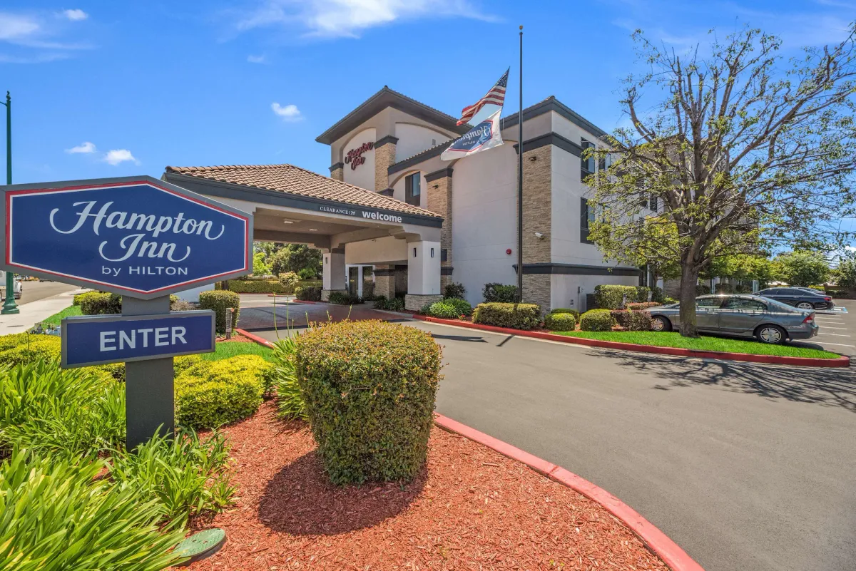 Image of Hampton Inn Oakland-Hayward