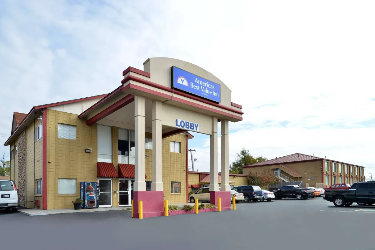 Image of Americas Best Value Inn Tulsa at I-44