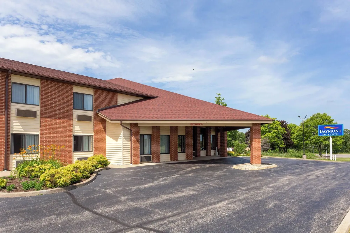 Image of Baymont by Wyndham Harvard