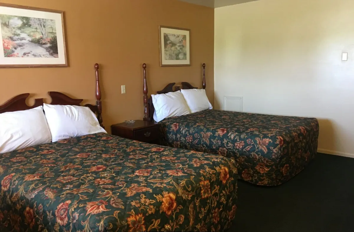 Image of Deluxe Inn