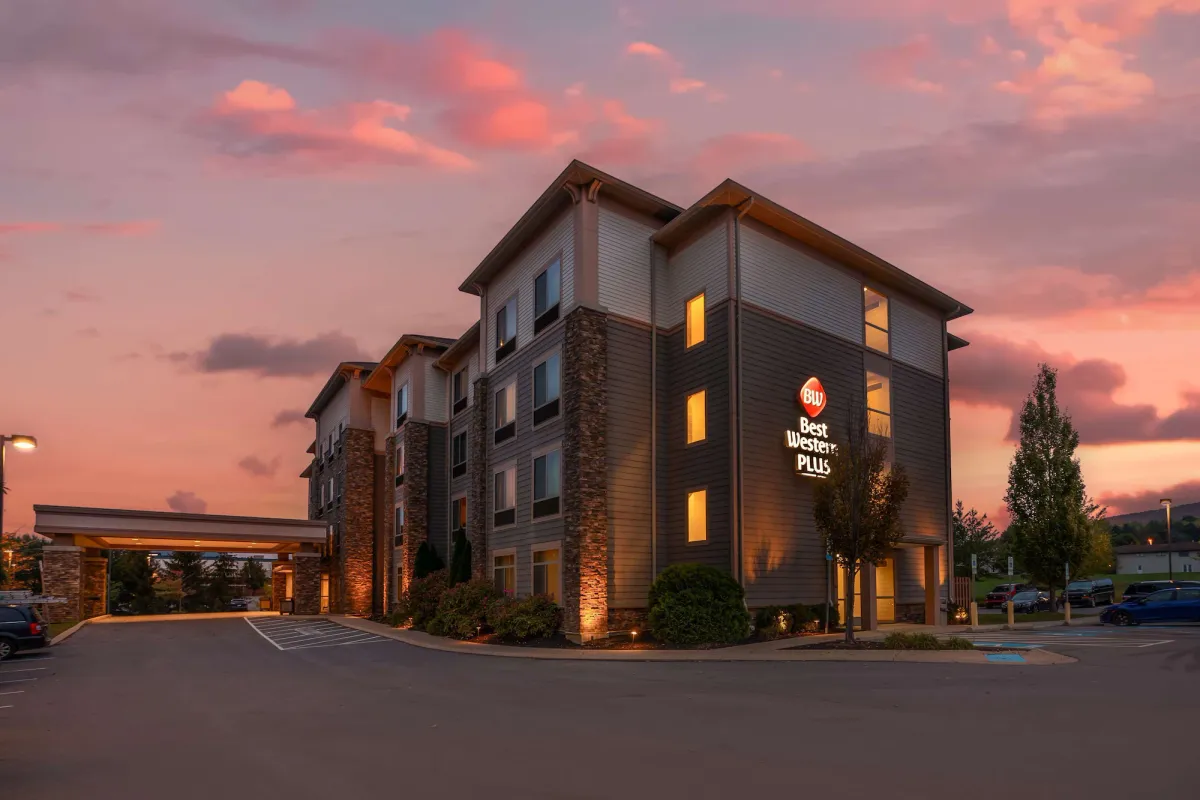 Image of Best Western PLUS University Park Inn & Suites
