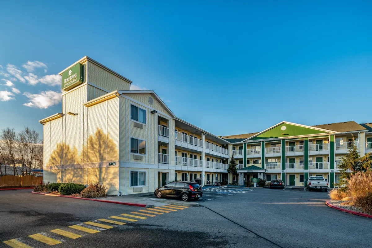 Image of HomeTowne Studios by Red Roof Spokane - Valley