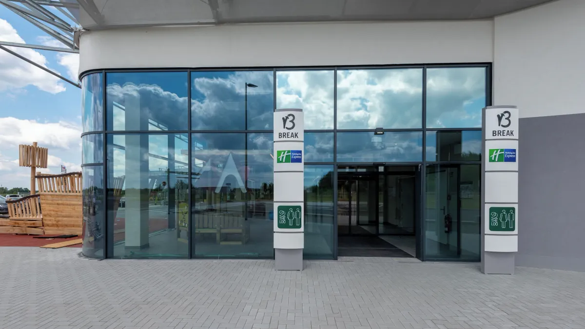 Image of Holiday Inn Express - Hamburg South A7-AS42 by IHG