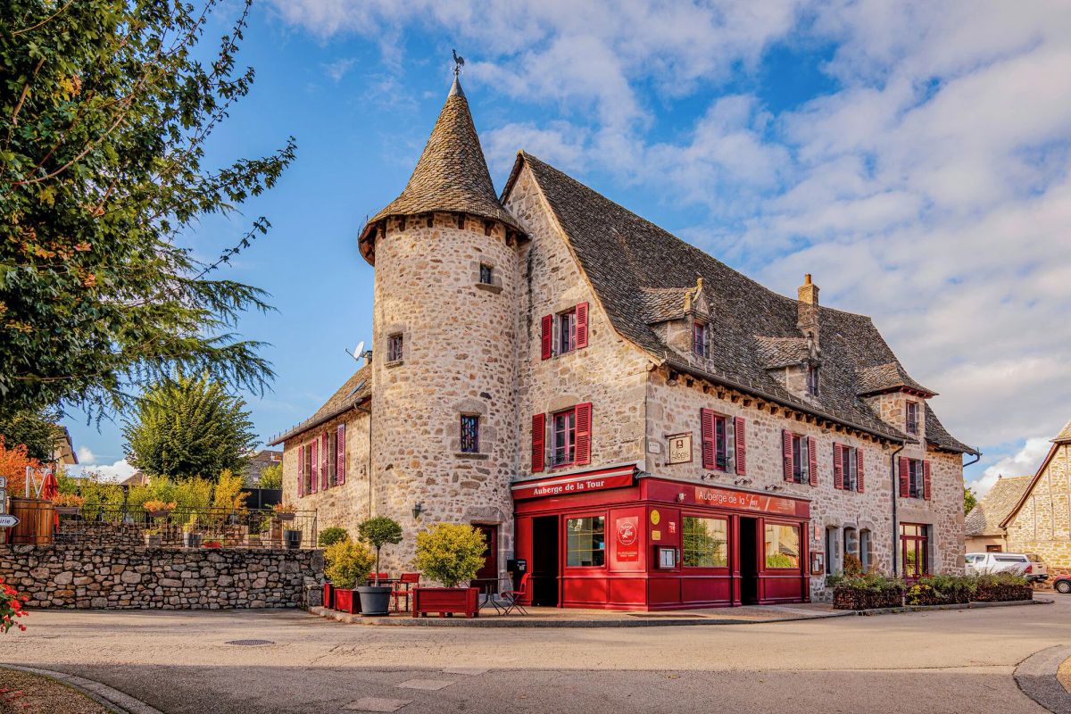 Image of Demeures & Châteaux Auberge de la Tour - Hôtel & Restaurants - Marcolès Auvergne