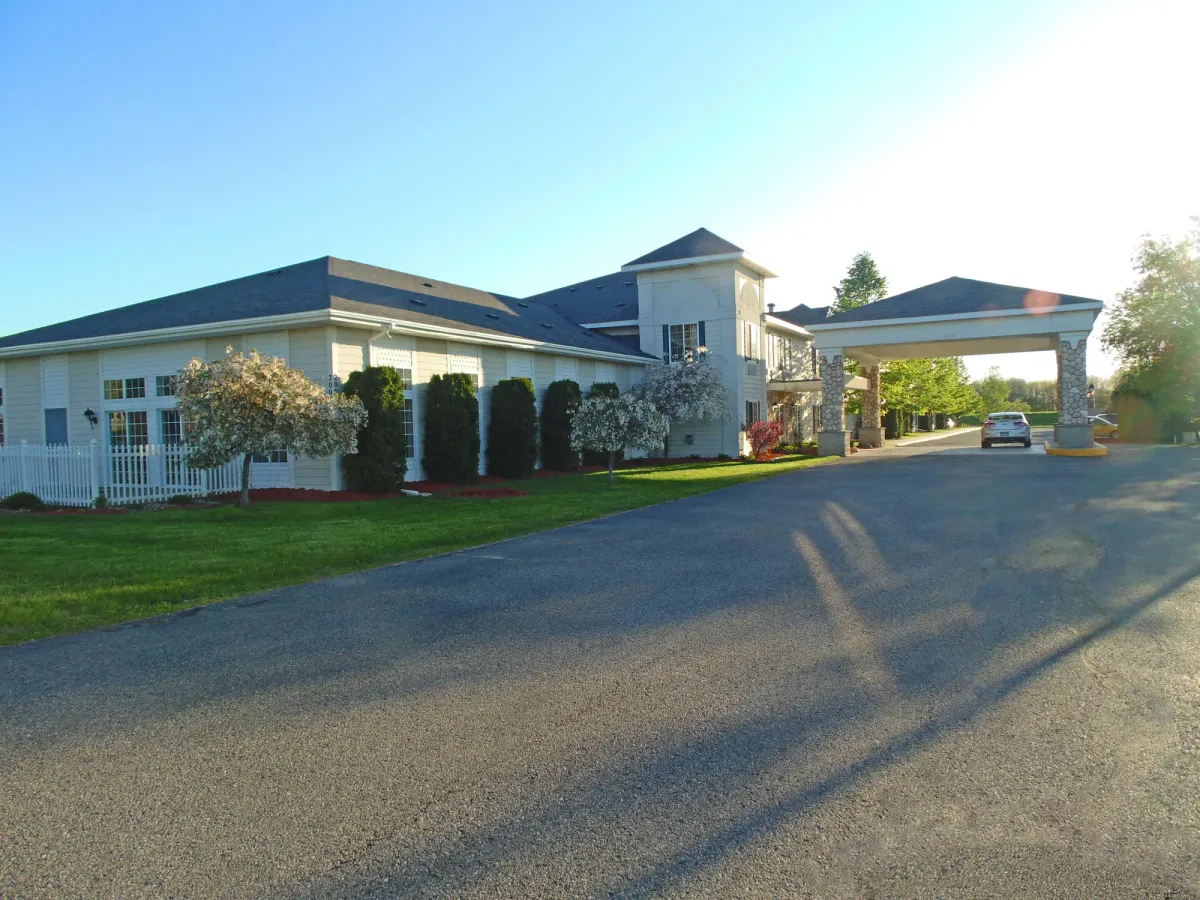 Image of American Inn and Suites Houghton Lake