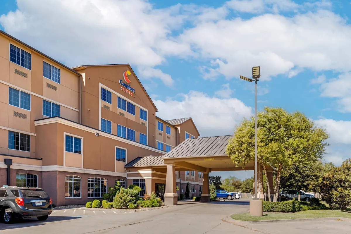 Image of Comfort Suites Waco North - Near University Area