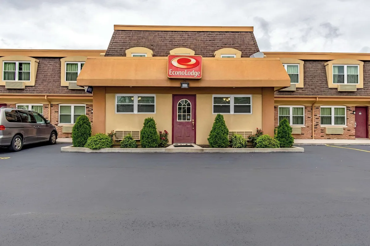 Image of Econo Lodge Worthington