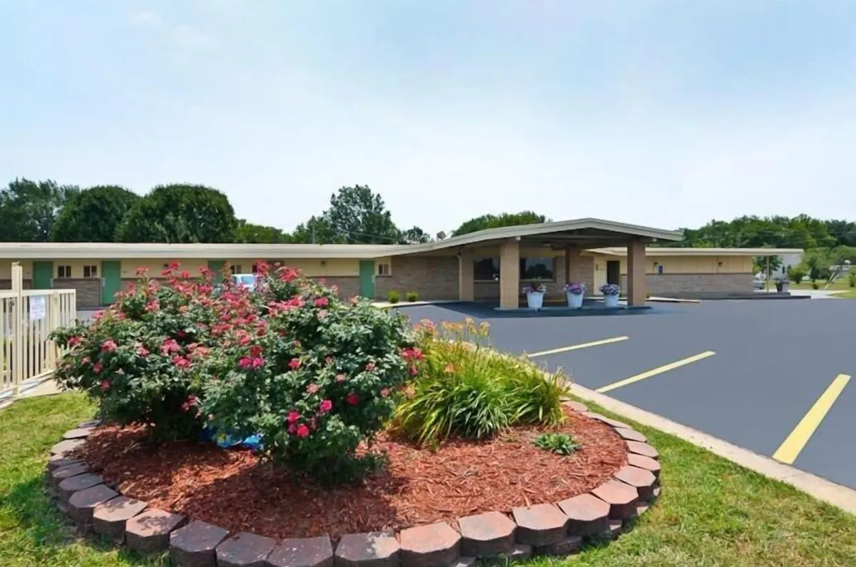 Image of Americas Best Value Inn Iola