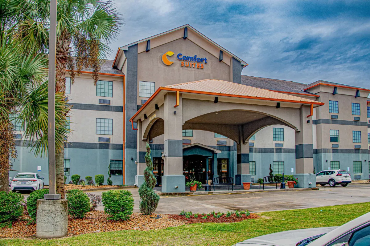 Image of Comfort Suites Oil Center