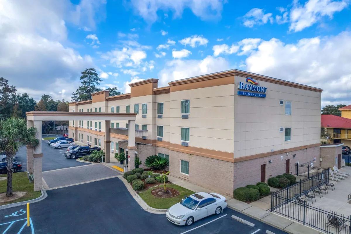 Image of Baymont by Wyndham Savannah South
