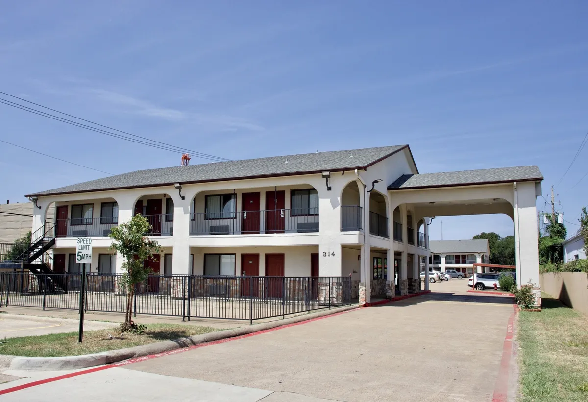 Image of Executive Inn of Arlington, Near AT&T Stadium