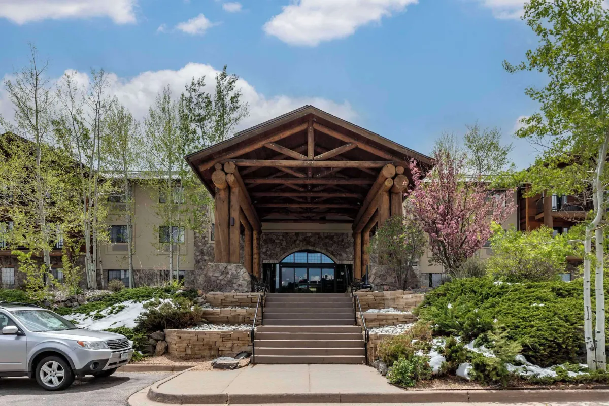 Image of Comfort Suites Golden West on Evergreen Parkway