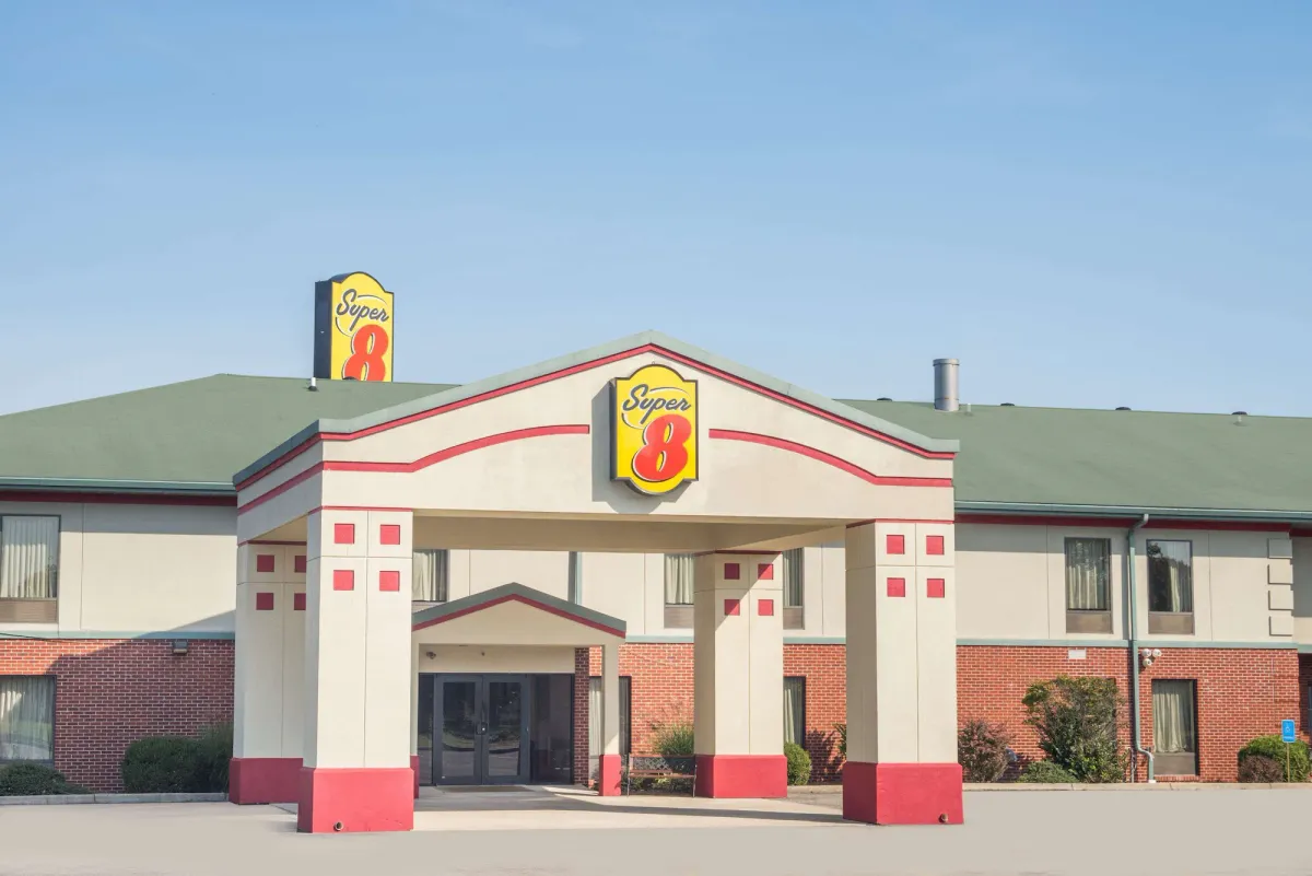 Image of Super 8 by Wyndham Grayson