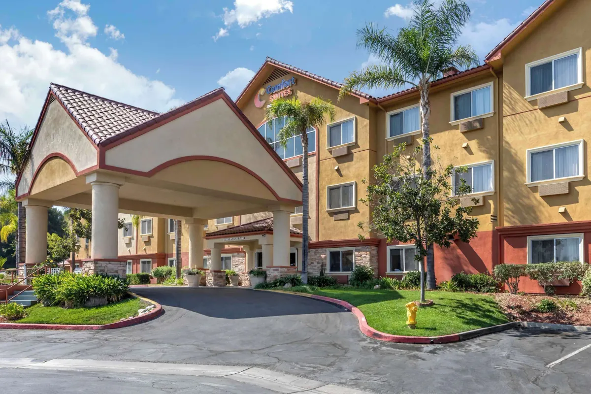 Image of Comfort Suites Near Six Flags Magic Mountain