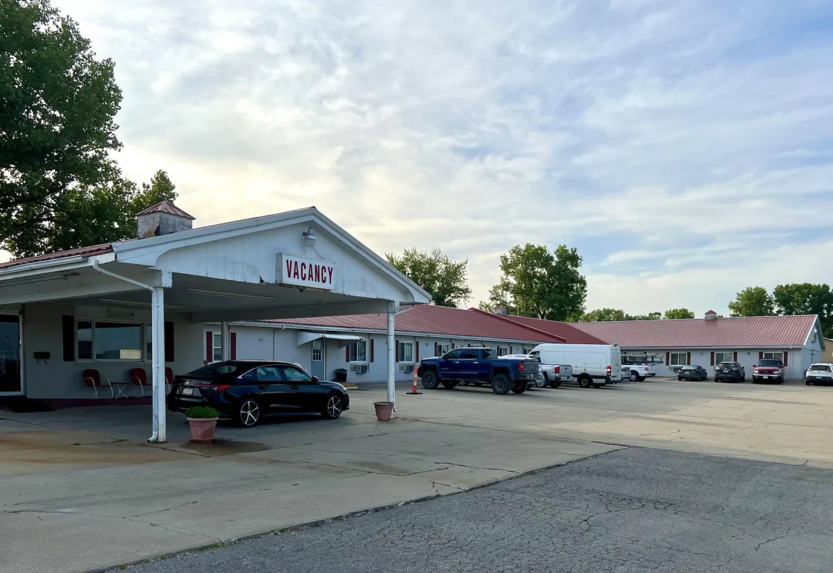 Image of Celebrity Inn