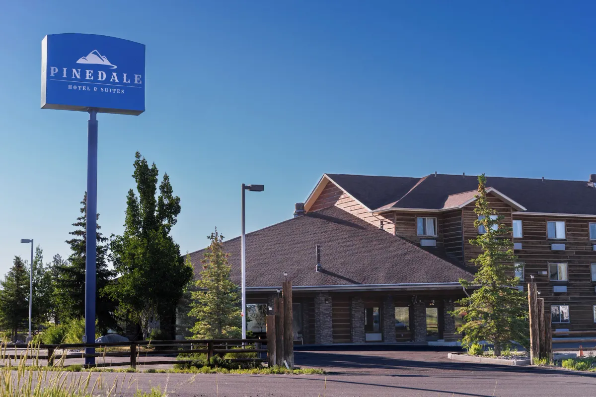 Image of Pinedale Hotel & Suites