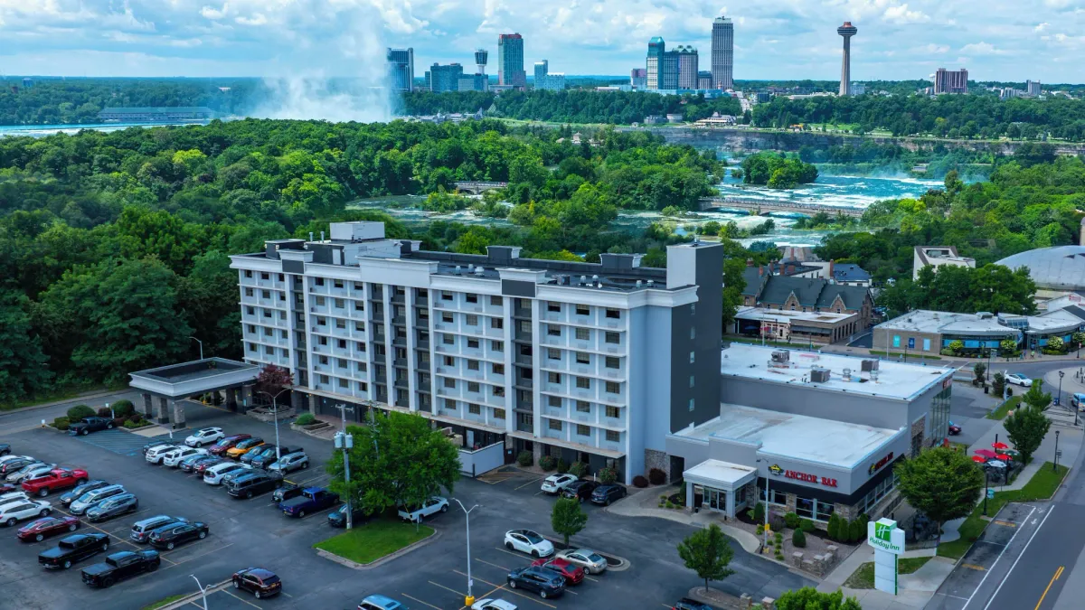 Image of Holiday Inn Niagara Falls State Park Entry by IHG