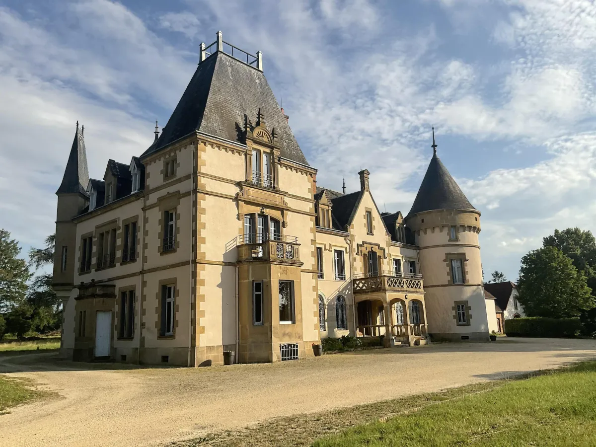 Image of Chateau Tout Y Fault