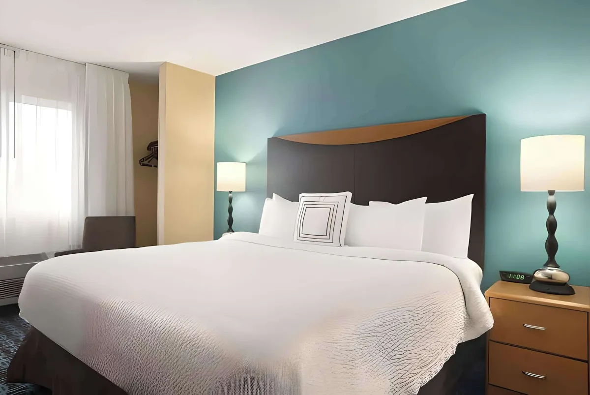 Image of dubuque inn & suites