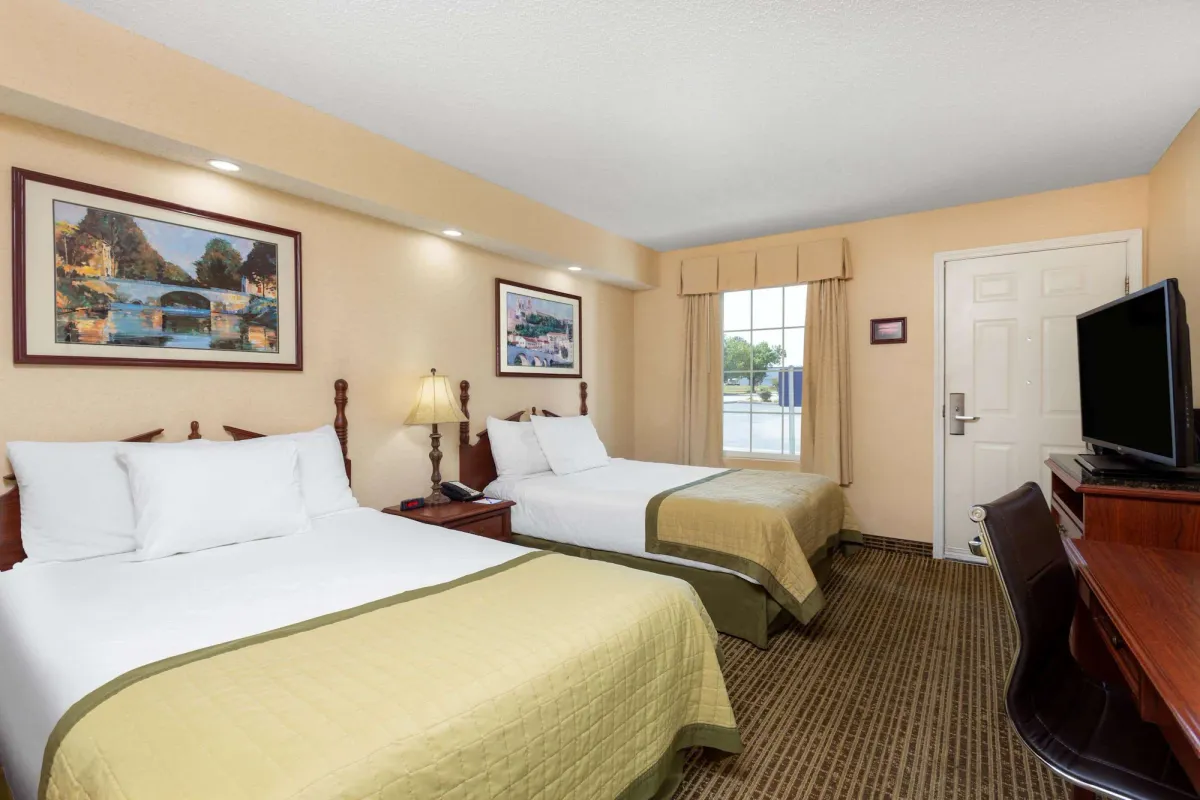 Image of Baymont by Wyndham Easley/Greenville