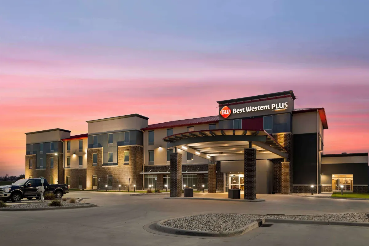 Image of Best Western Plus Lakeview Hotel