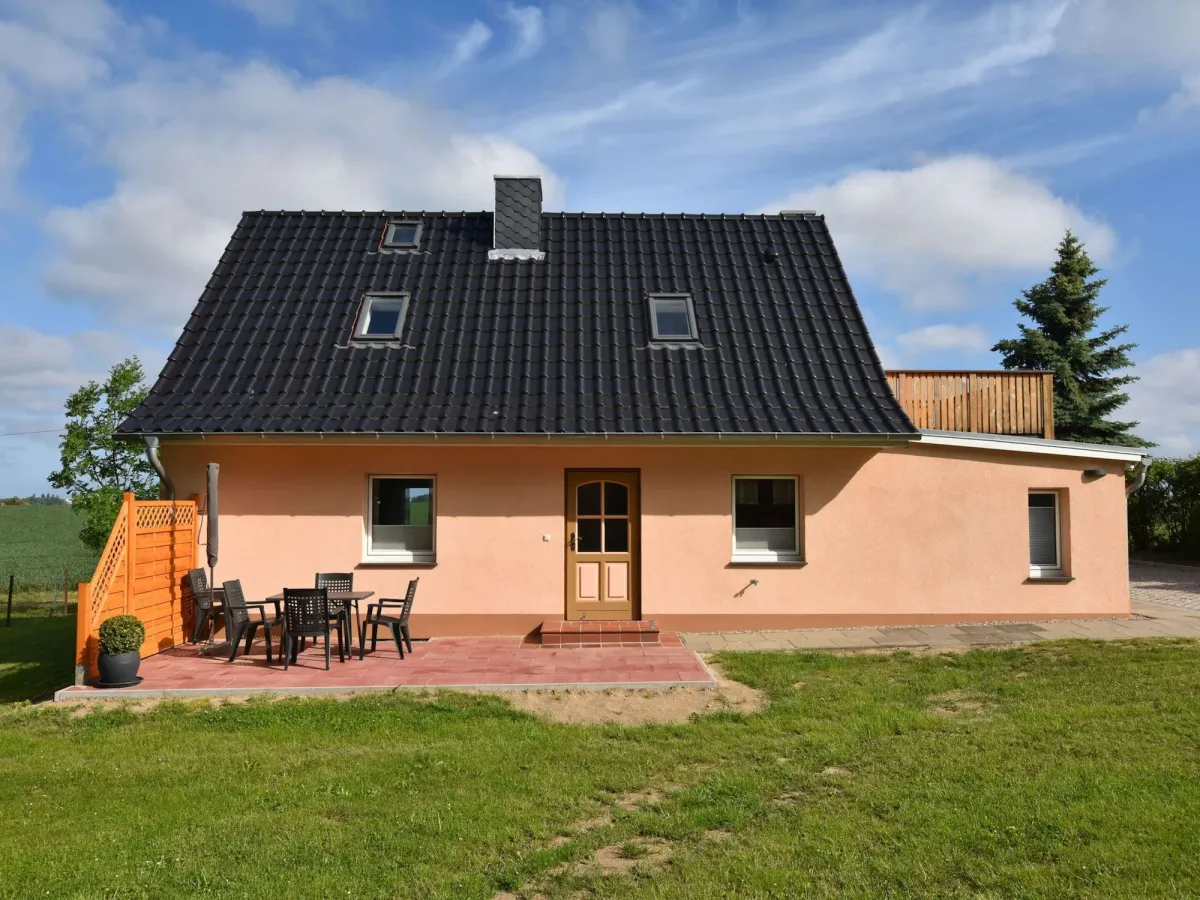 Image of Tranquil Apartment with Terrace in Blowatz near Sea
