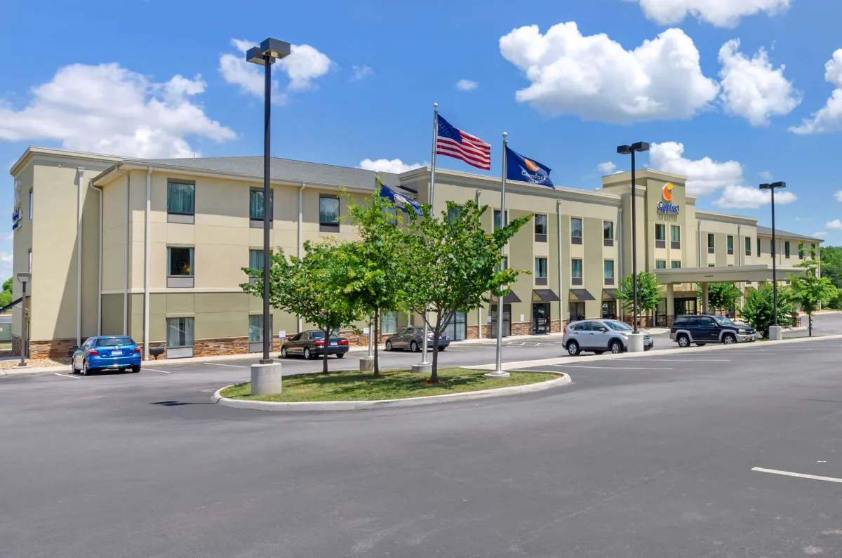 Image of Comfort Inn & Suites Lynchburg Airport - University Area