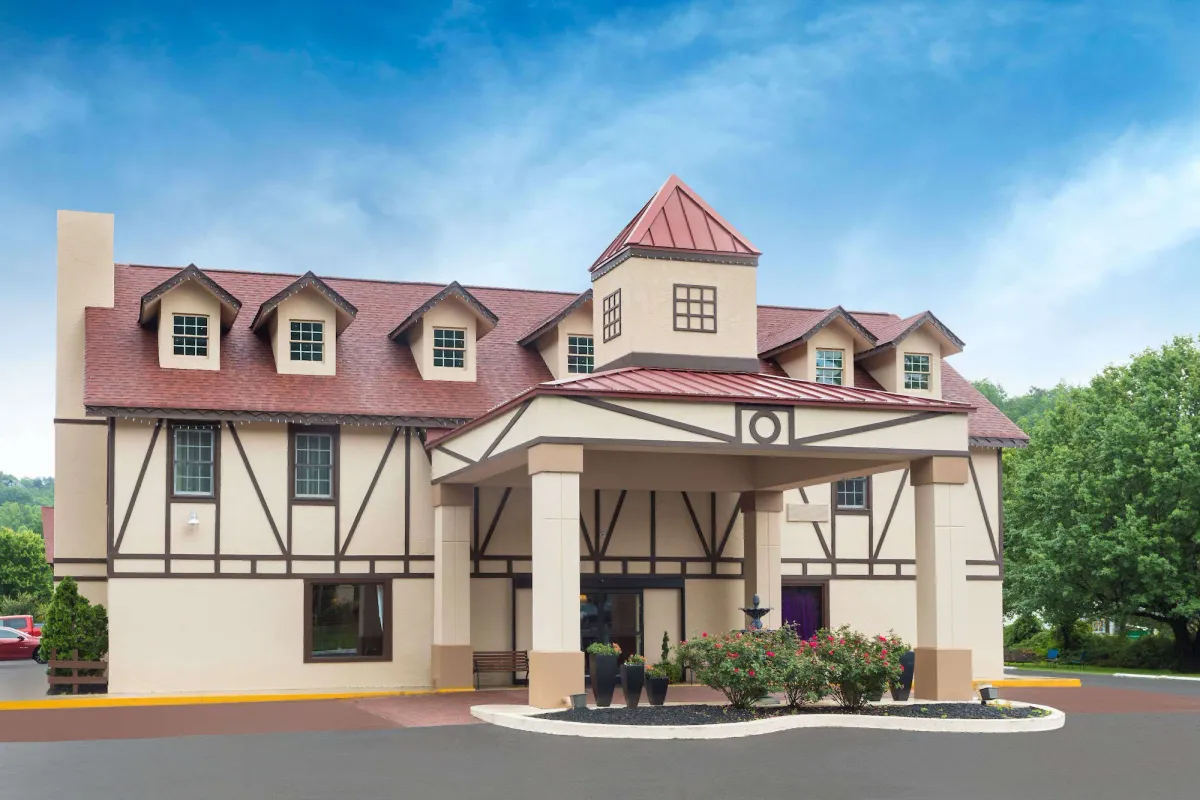 Image of Baymont by Wyndham Helen