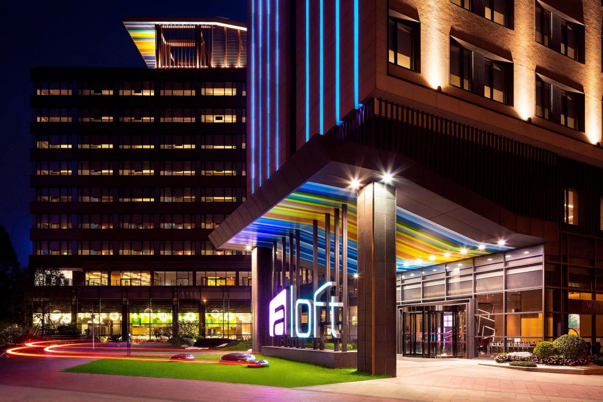 Image of Aloft Guangzhou University Park - free shuttle bus to venue during canton fair