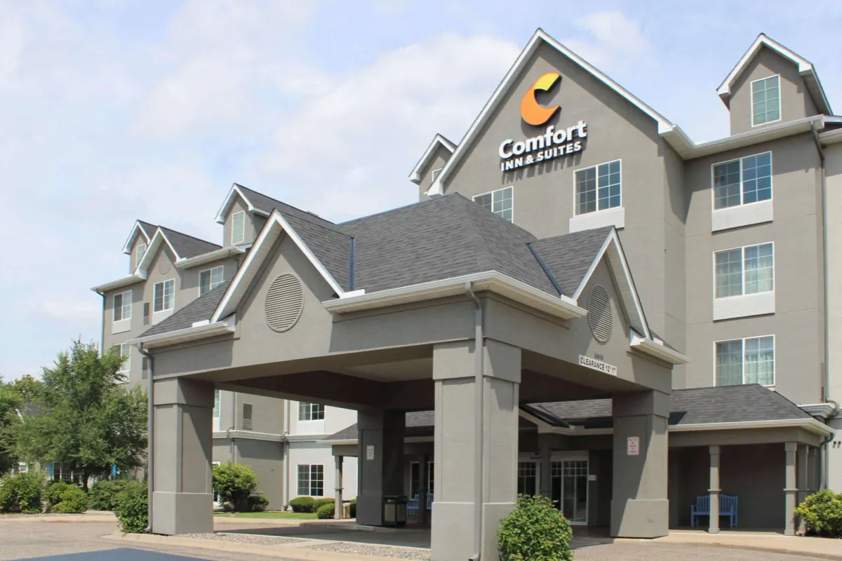 Image of Comfort Inn & Suites St Paul Northeast