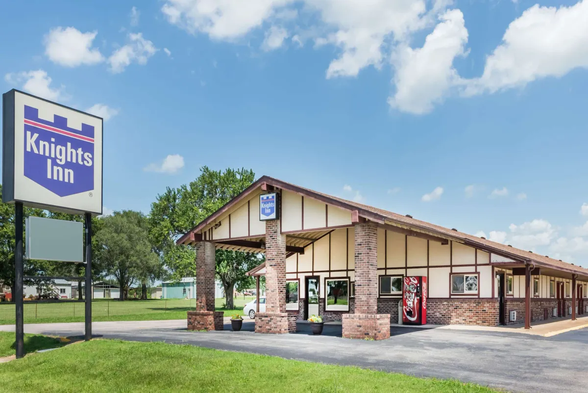 Image of Knights Inn - Chanute