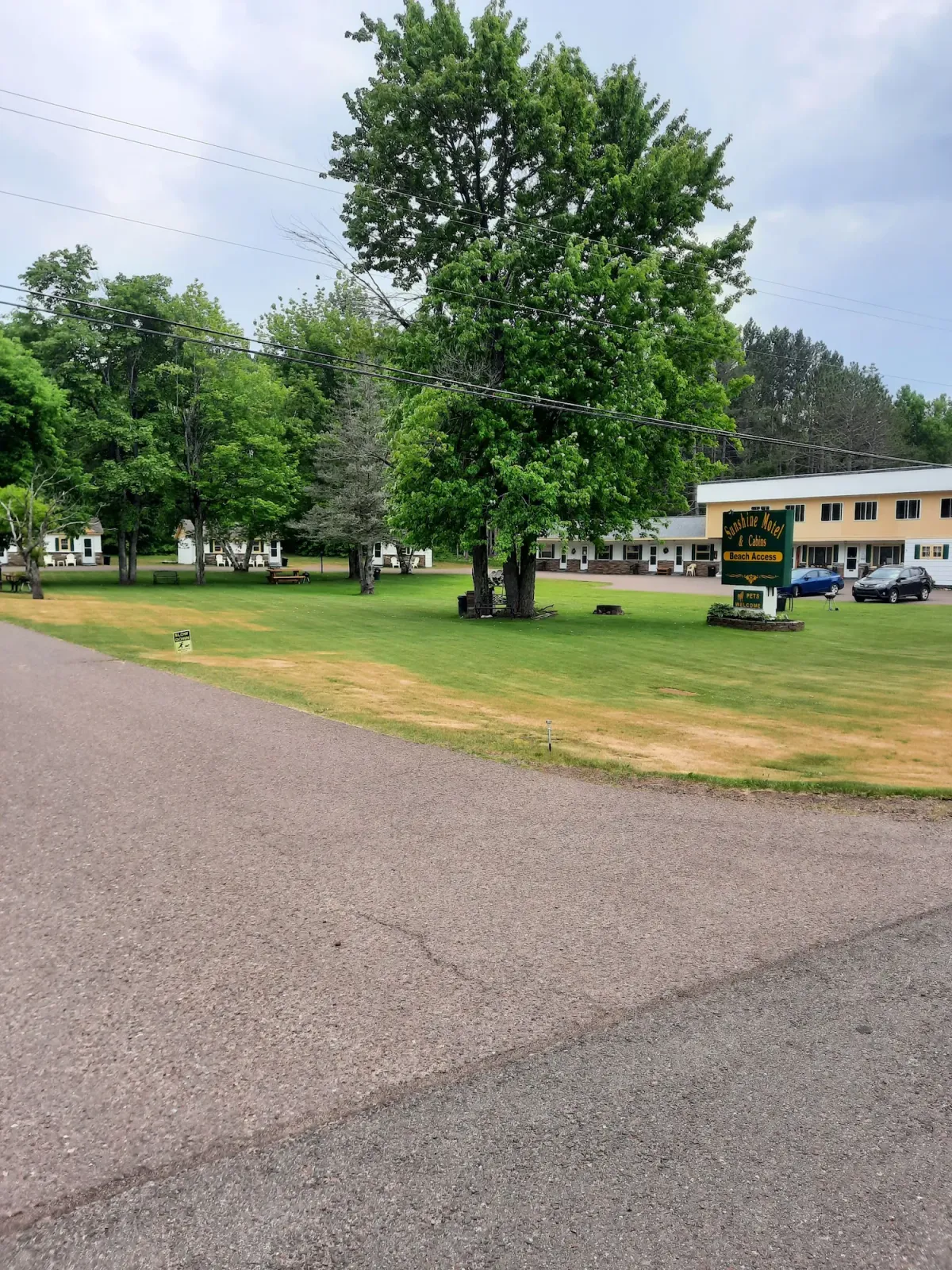 Image of Sunshine Motel and Cabins