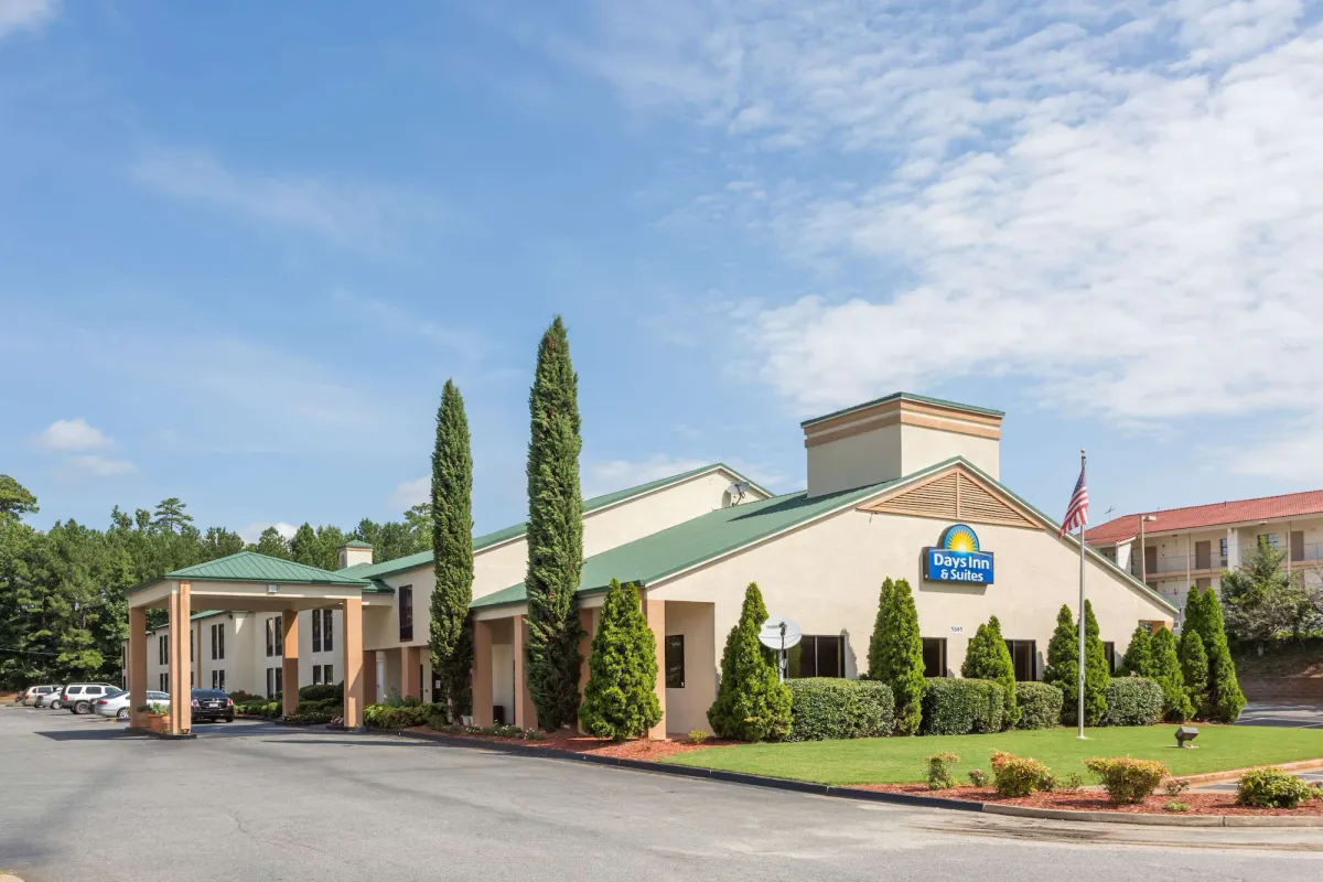 Image of Days Inn & Suites by Wyndham Peachtree Corners Norcross