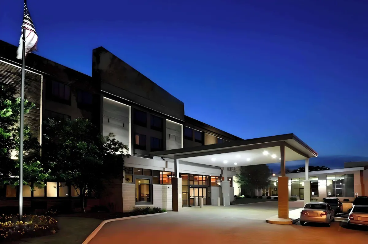 Image of Comfort Suites Milwaukee West