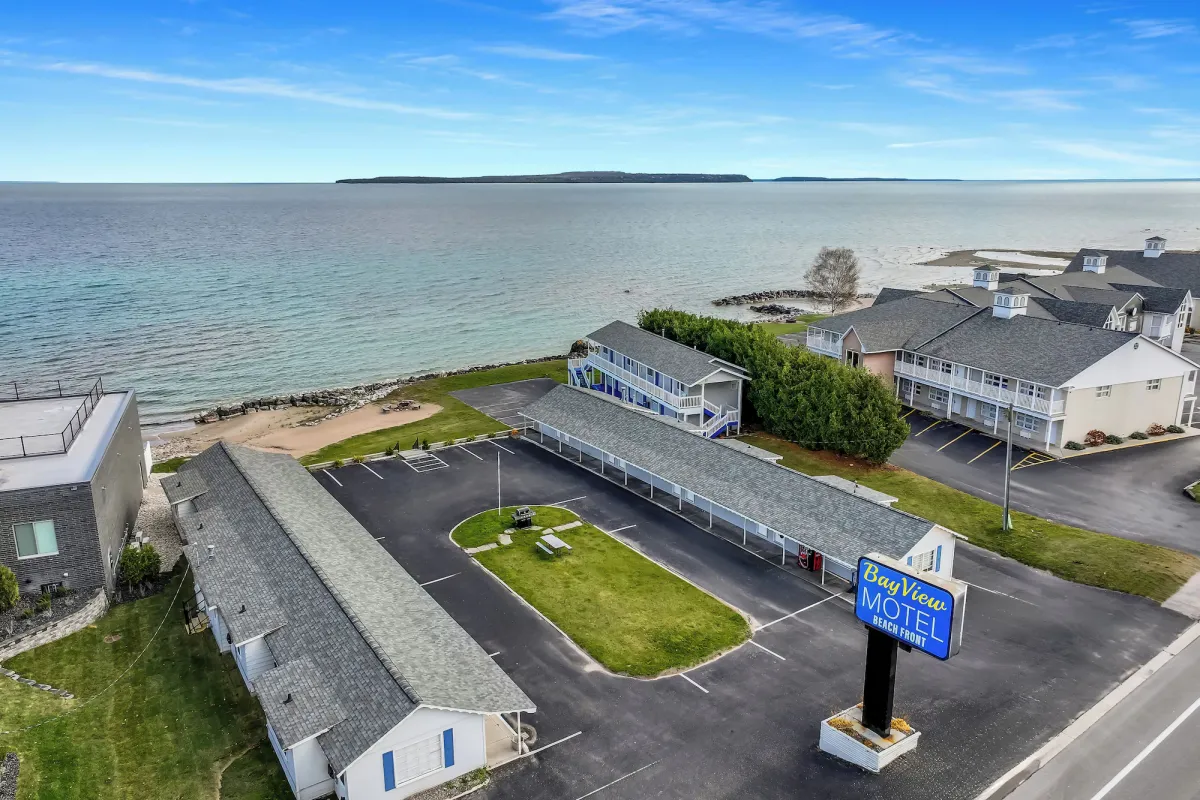Image of Bayview Lakefront Inn