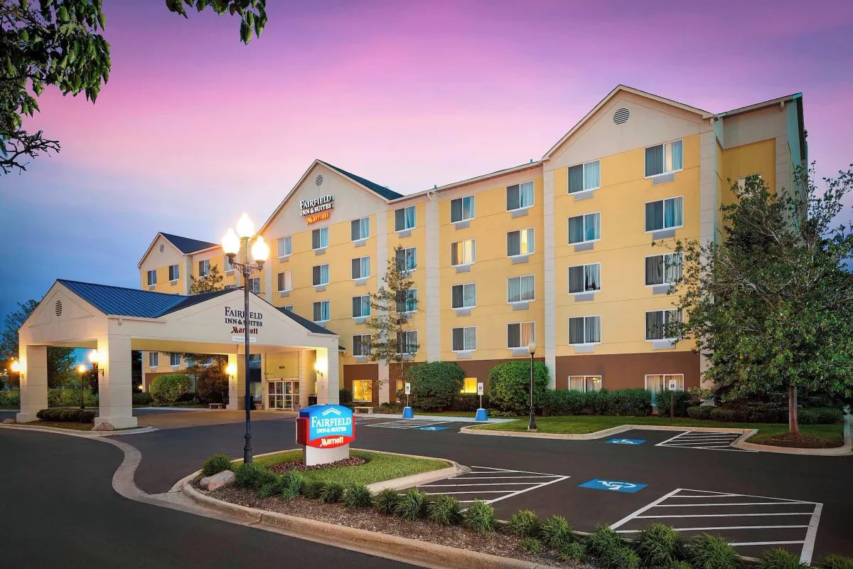 Image of Fairfield Inn & Suites Chicago Midway Airport