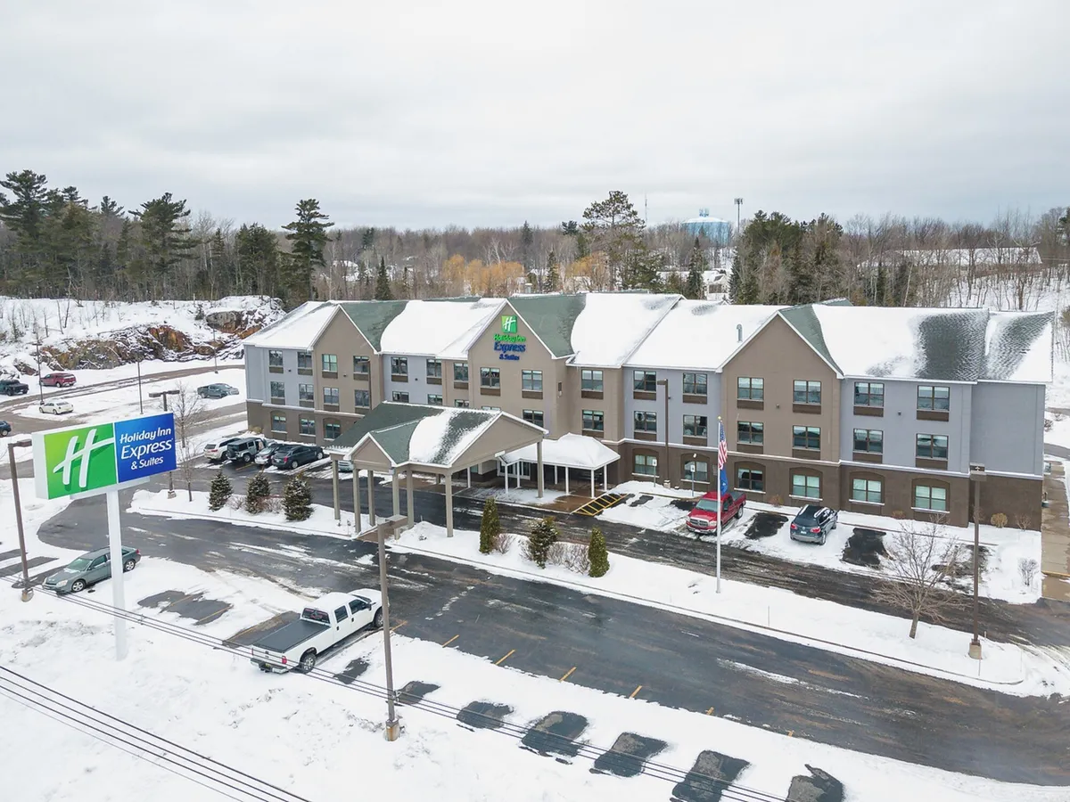 Image of Holiday Inn Express & Suites Marquette by IHG