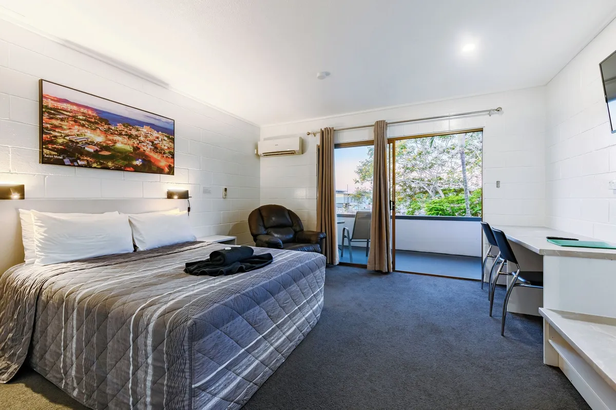 Image of Aaron Motel