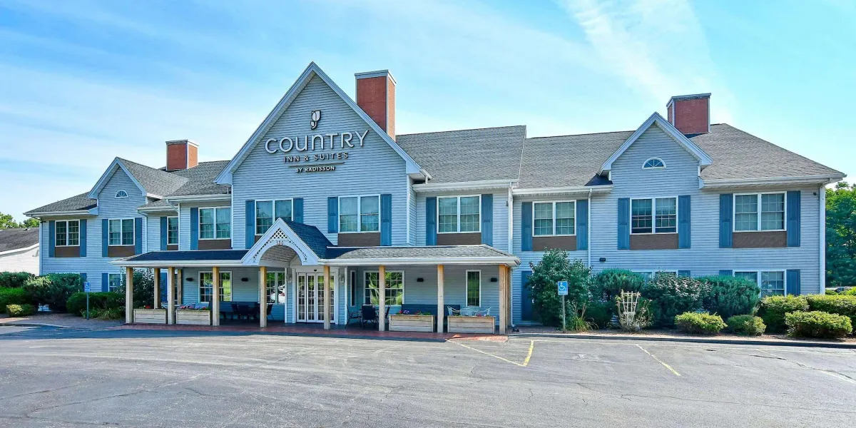 Image of Country Inn & Suites by Radisson, Mount Morris, NY