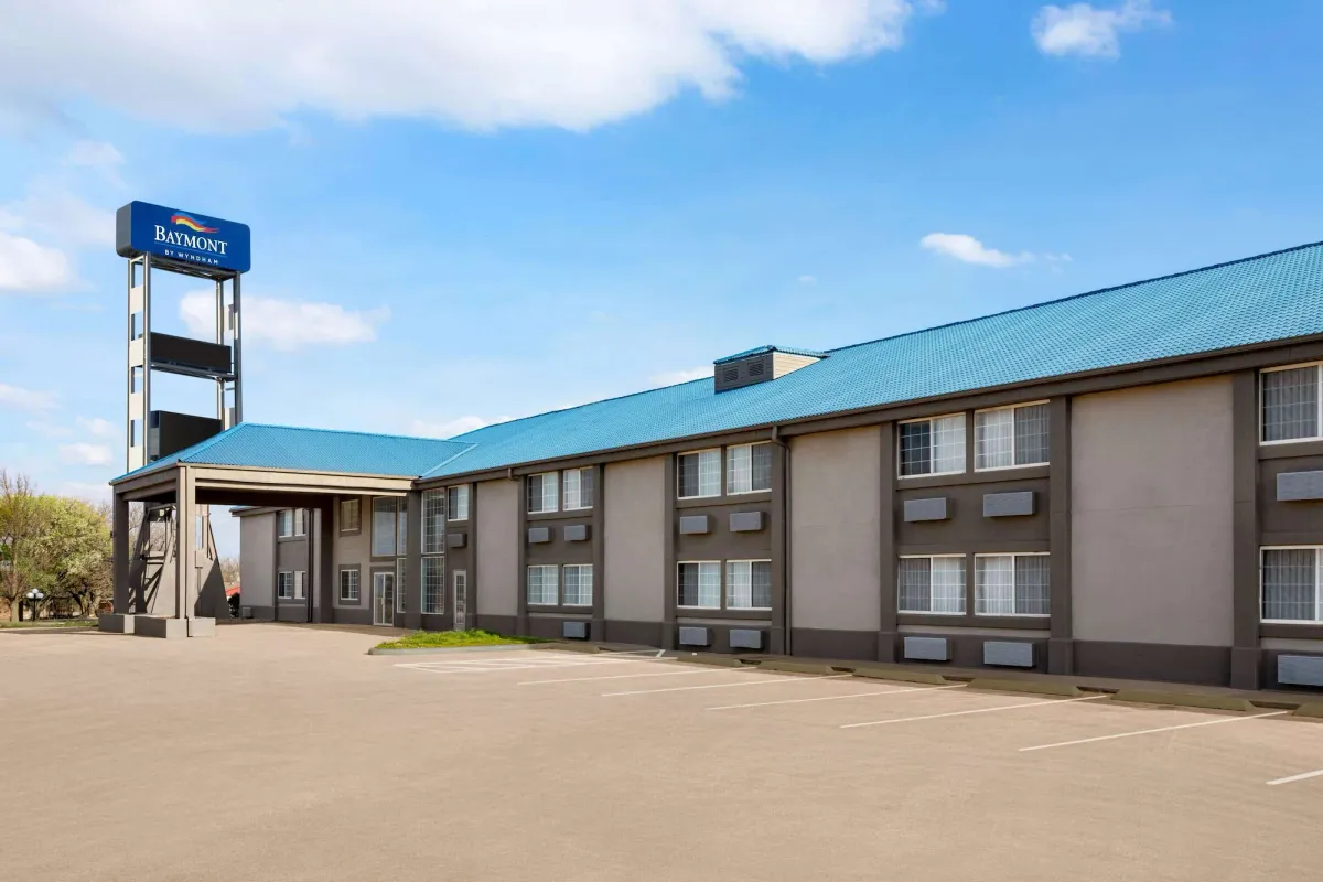 Image of Baymont by Wyndham Blackwell I-35