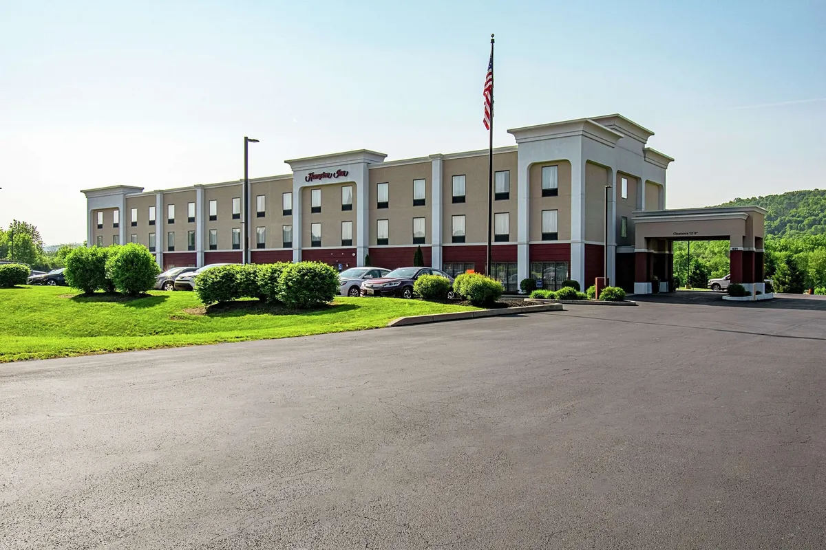 Image of Hampton Inn Pine Grove